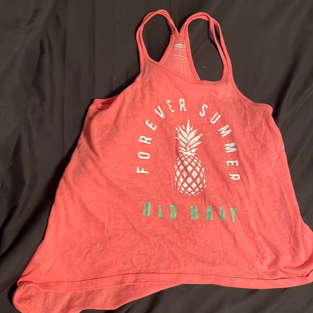 Old navy orange/pink top with pineapple picture on it adult medium